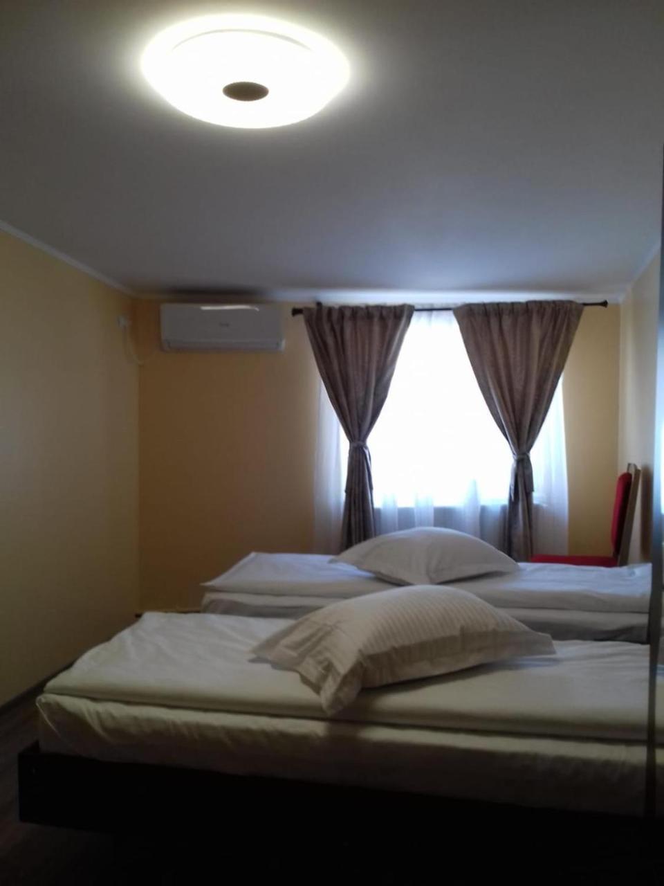 Pensiunea Ada Bascov Exterior foto